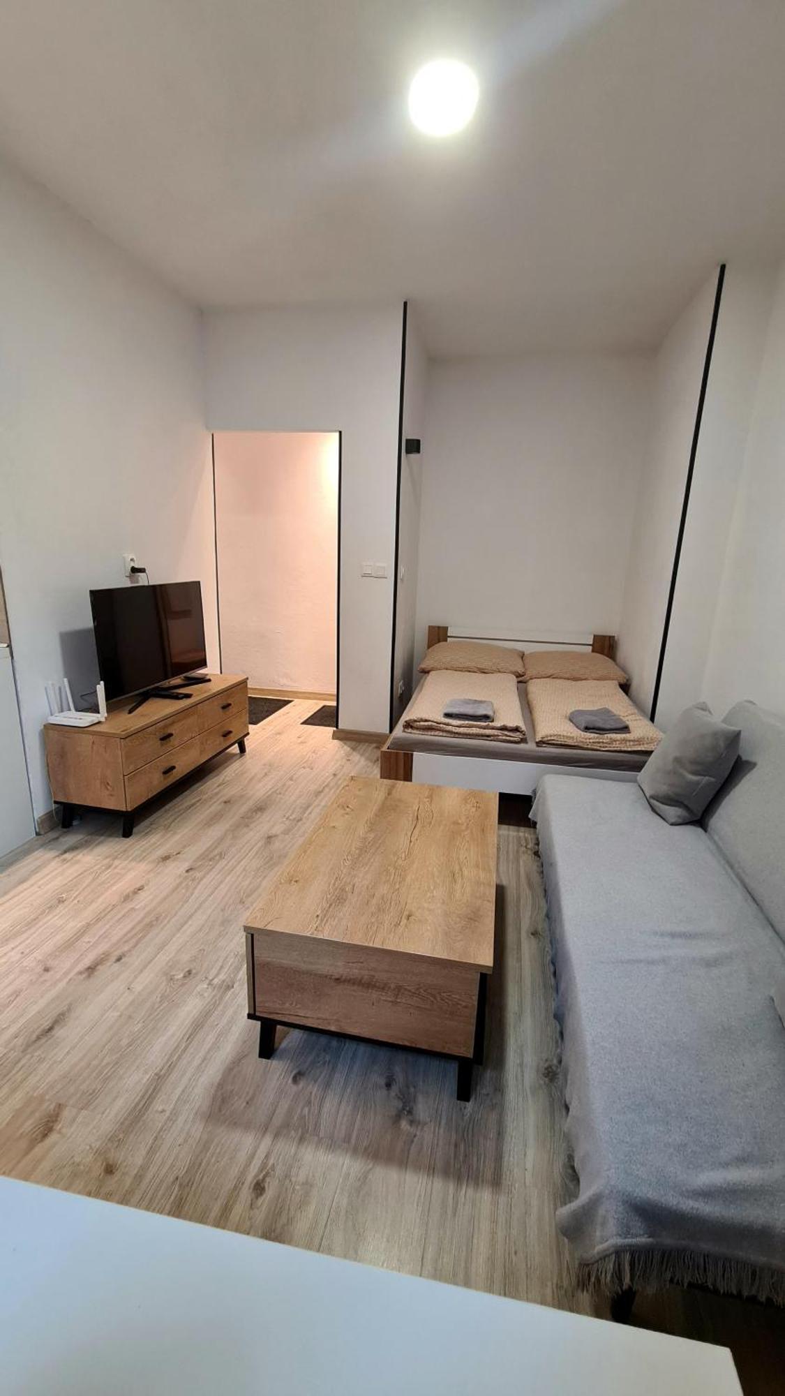 Apartman Bb-Centrum2 Banská Bystrica Buitenkant foto